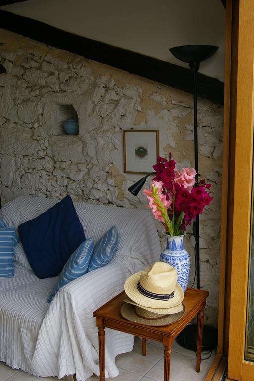 L'Ancienne Forge 27 Rue De La Creche Bourg Born Bed & Breakfast Villereal Bagian luar foto